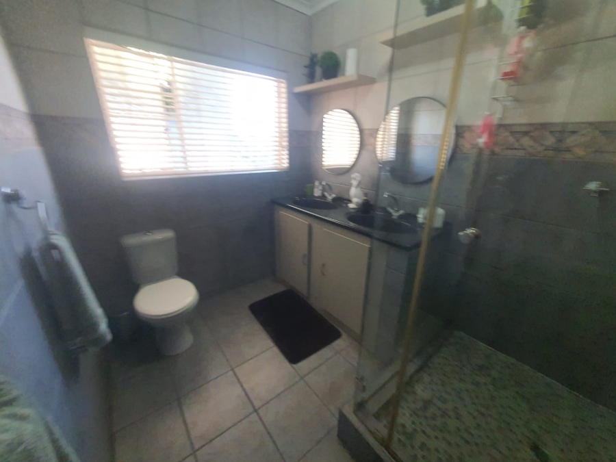 4 Bedroom Property for Sale in Randhart Gauteng