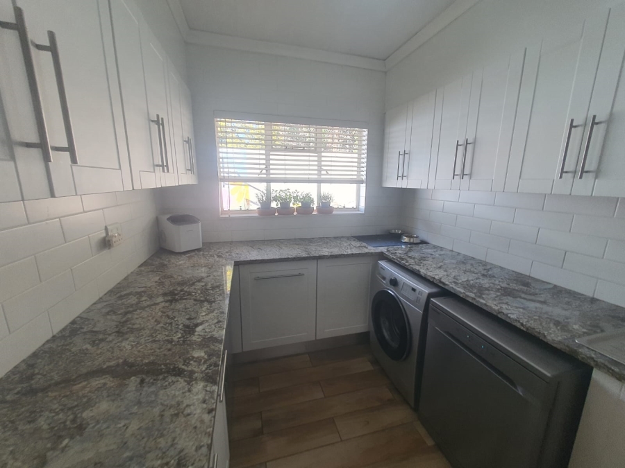 4 Bedroom Property for Sale in Randhart Gauteng