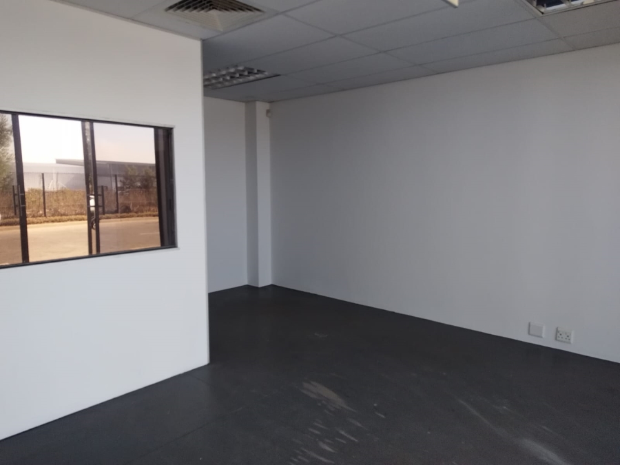 To Let Commercial Property for Rent in Longlake Gauteng