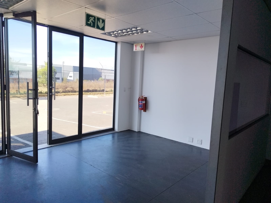To Let Commercial Property for Rent in Longlake Gauteng
