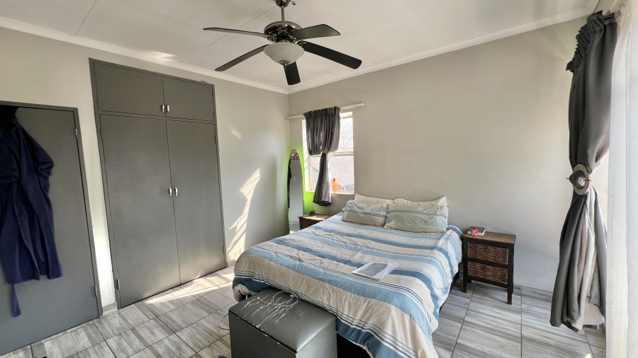 2 Bedroom Property for Sale in Eldoraigne Gauteng