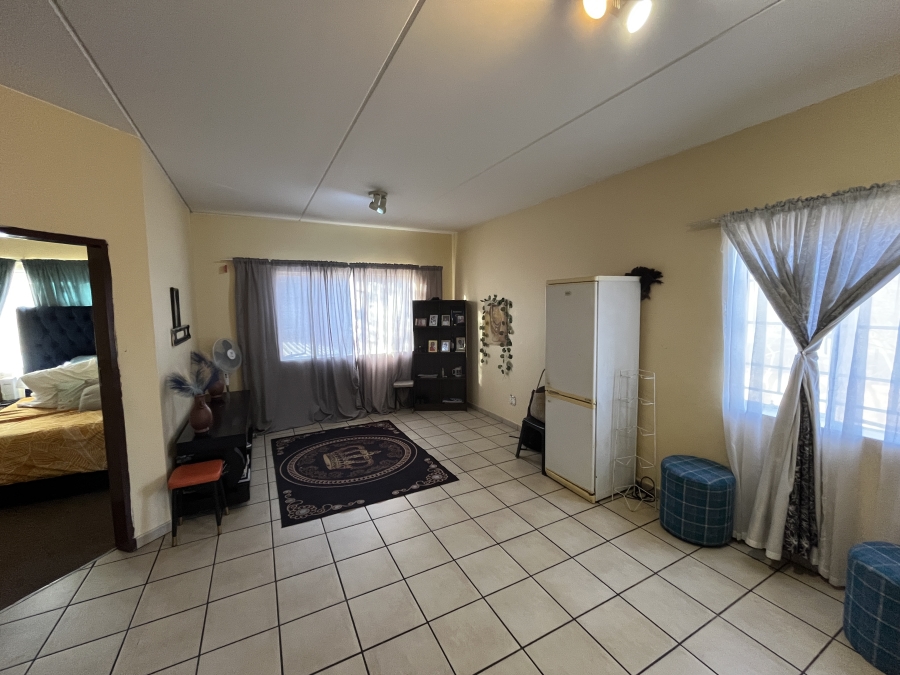 2 Bedroom Property for Sale in Halfway Gardens Gauteng