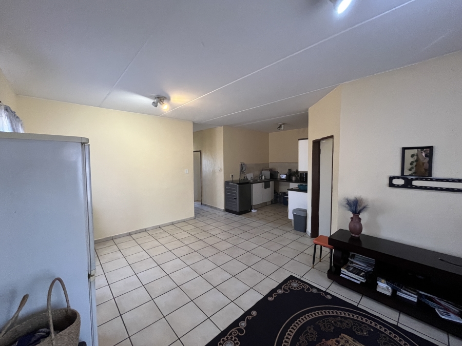 2 Bedroom Property for Sale in Halfway Gardens Gauteng