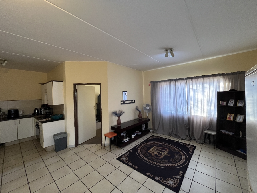 2 Bedroom Property for Sale in Halfway Gardens Gauteng
