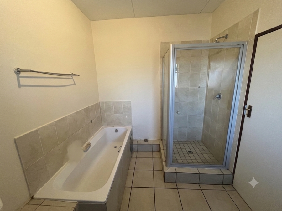 2 Bedroom Property for Sale in Halfway Gardens Gauteng