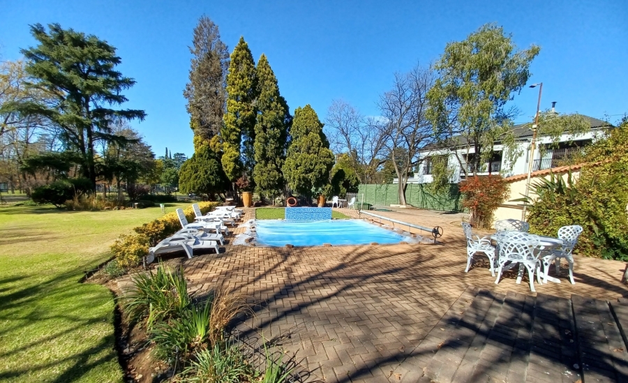 4 Bedroom Property for Sale in Vanderbijlpark SW 5 Gauteng