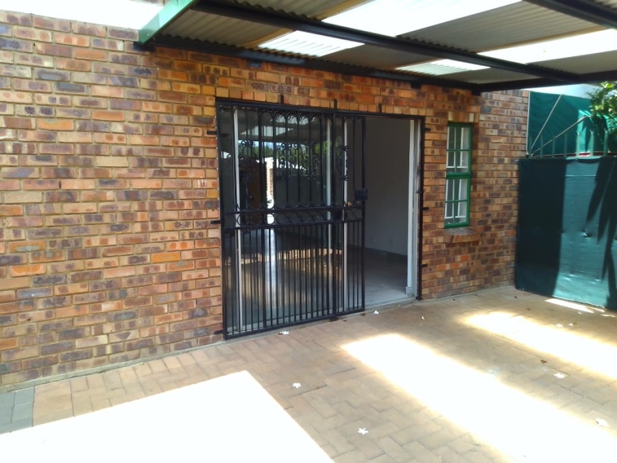 To Let 3 Bedroom Property for Rent in Rietfontein Gauteng