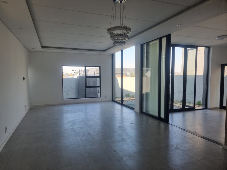 4 Bedroom Property for Sale in Craigavon Gauteng