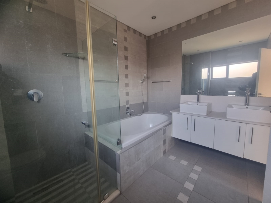 4 Bedroom Property for Sale in Craigavon Gauteng