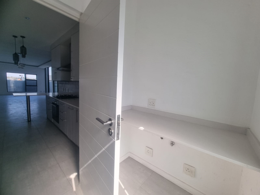 4 Bedroom Property for Sale in Craigavon Gauteng