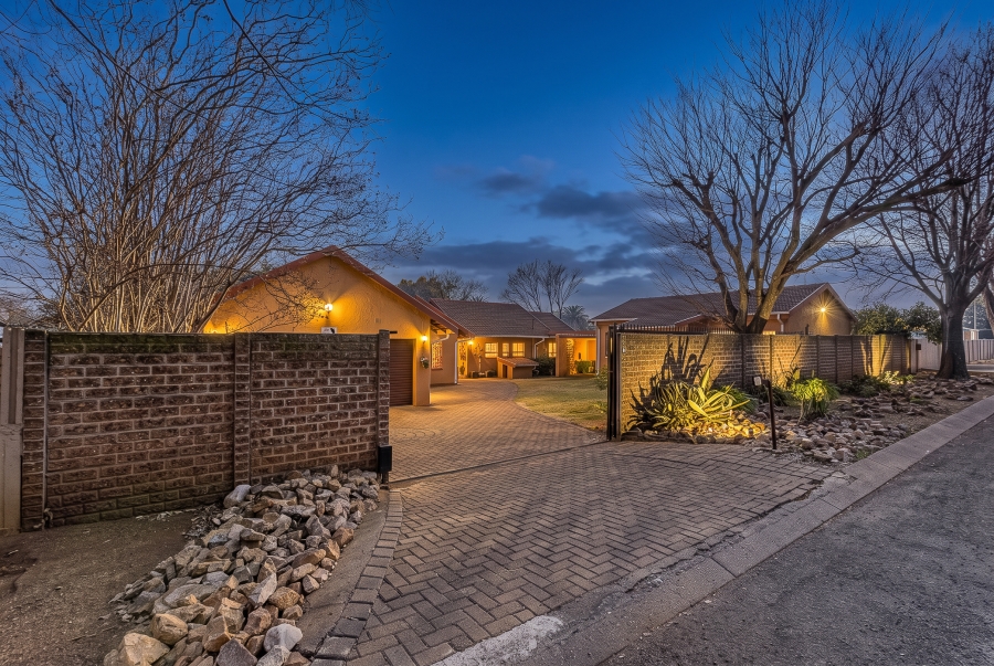 3 Bedroom Property for Sale in Croydon Gauteng