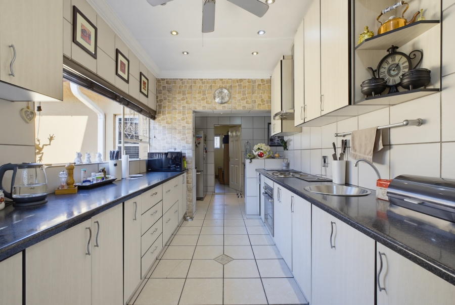 3 Bedroom Property for Sale in Croydon Gauteng