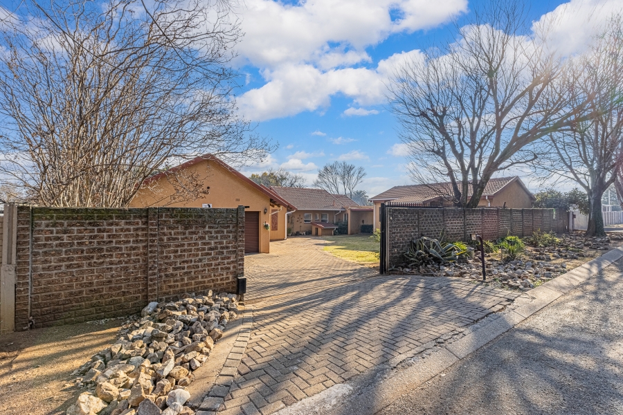 3 Bedroom Property for Sale in Croydon Gauteng