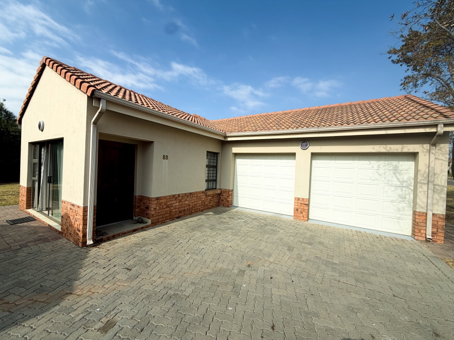 3 Bedroom Property for Sale in The Retreat Gauteng