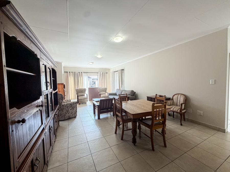3 Bedroom Property for Sale in The Retreat Gauteng