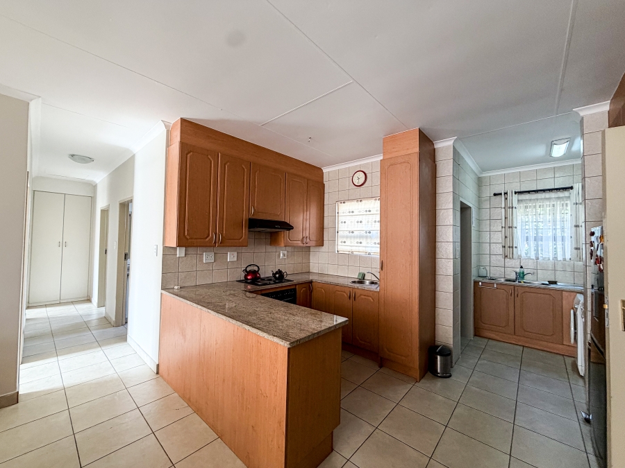 3 Bedroom Property for Sale in The Retreat Gauteng