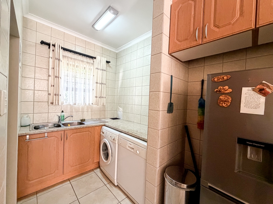 3 Bedroom Property for Sale in The Retreat Gauteng