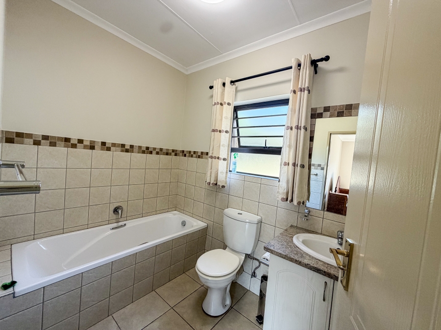 3 Bedroom Property for Sale in The Retreat Gauteng