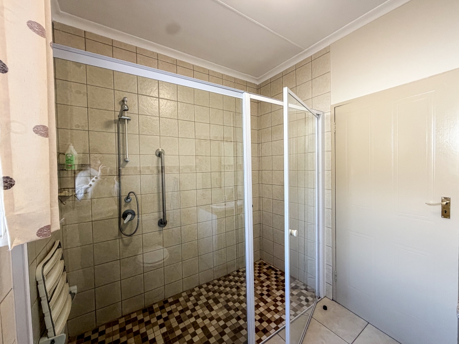 3 Bedroom Property for Sale in The Retreat Gauteng