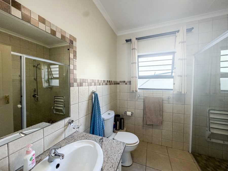 3 Bedroom Property for Sale in The Retreat Gauteng