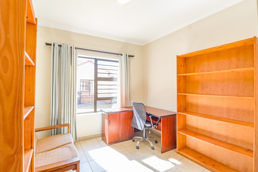 3 Bedroom Property for Sale in The Retreat Gauteng
