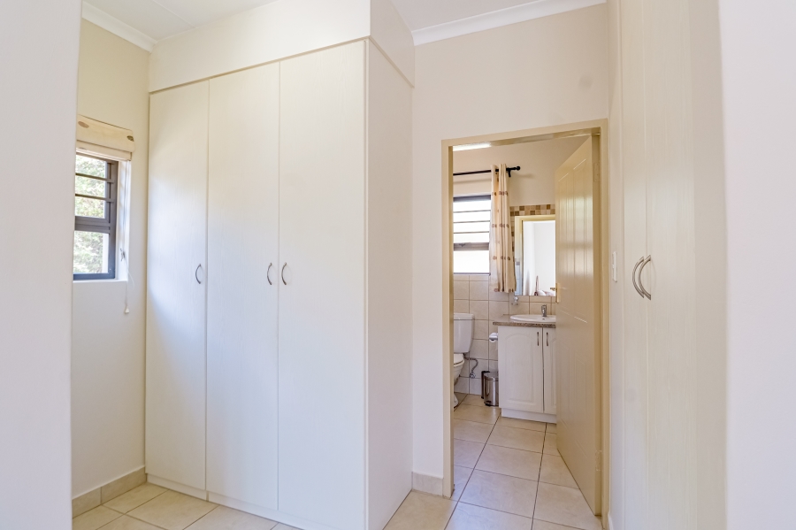 3 Bedroom Property for Sale in The Retreat Gauteng