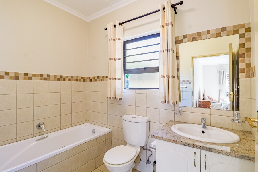 3 Bedroom Property for Sale in The Retreat Gauteng