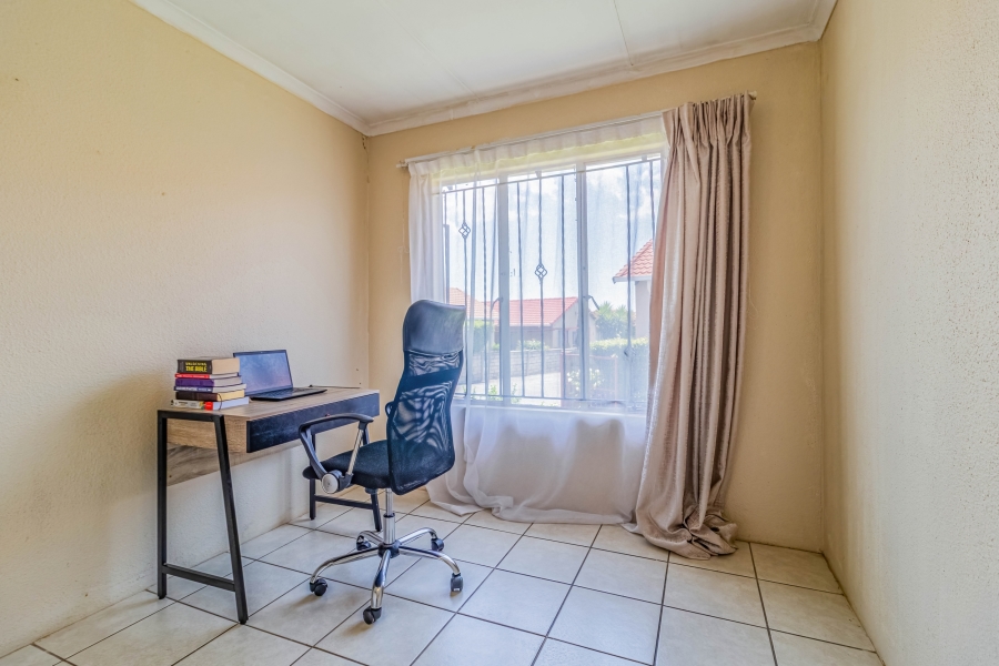 3 Bedroom Property for Sale in Ormonde Gauteng