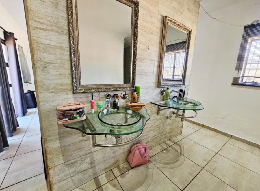 0 Bedroom Property for Sale in Raslouw Gauteng