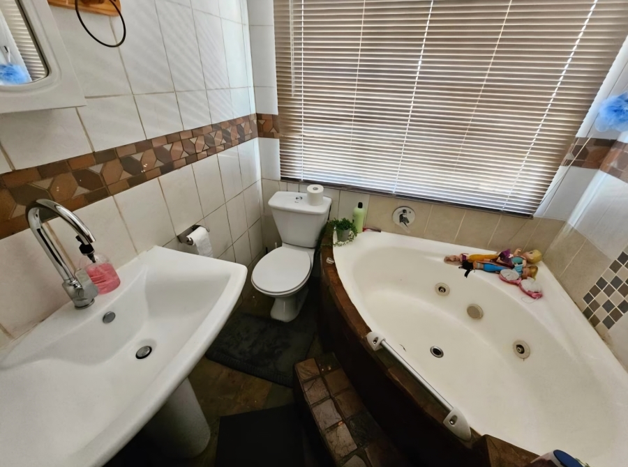 0 Bedroom Property for Sale in Raslouw Gauteng