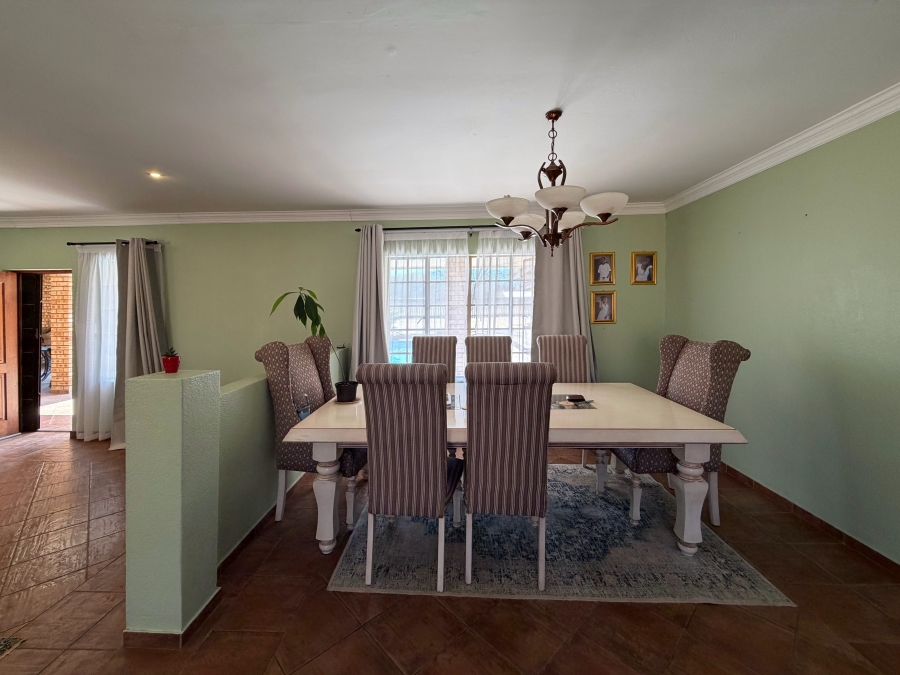 5 Bedroom Property for Sale in Kameeldrift West Gauteng
