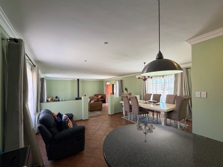 5 Bedroom Property for Sale in Kameeldrift West Gauteng