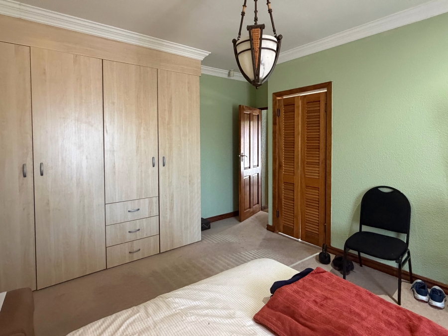 5 Bedroom Property for Sale in Kameeldrift West Gauteng