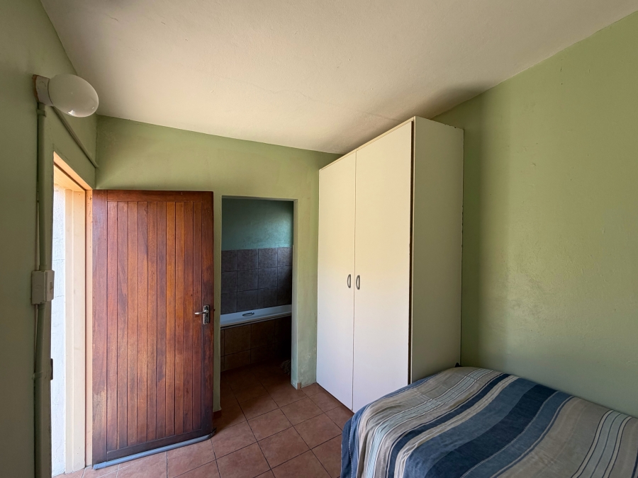 5 Bedroom Property for Sale in Kameeldrift West Gauteng