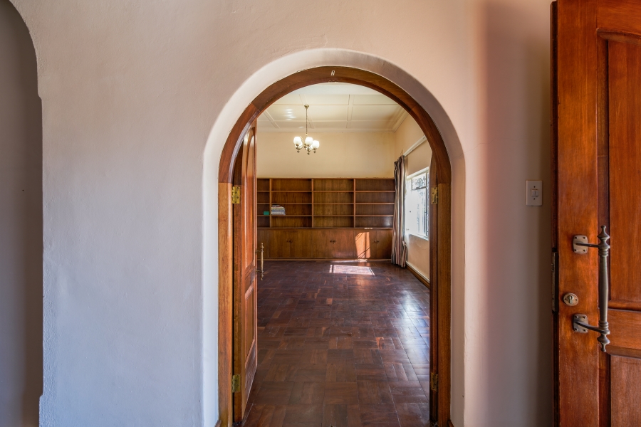 5 Bedroom Property for Sale in Muckleneuk Gauteng