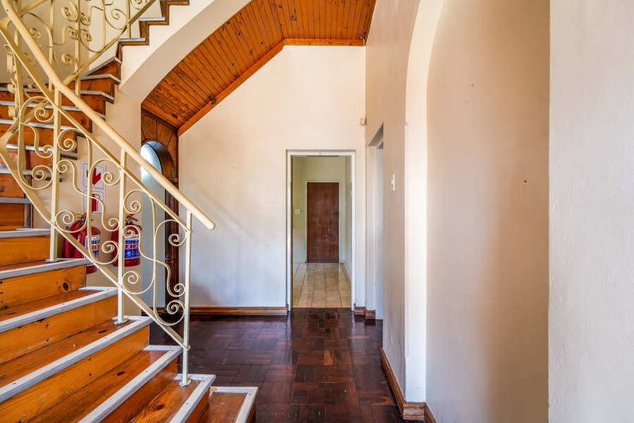 5 Bedroom Property for Sale in Muckleneuk Gauteng