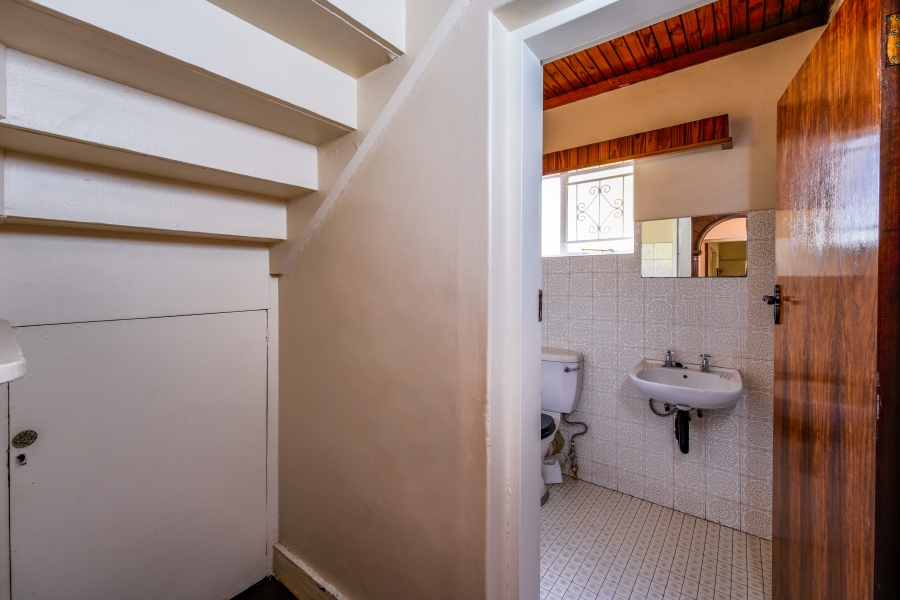 5 Bedroom Property for Sale in Muckleneuk Gauteng