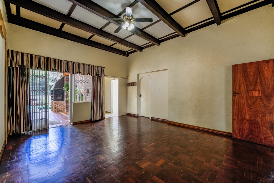 5 Bedroom Property for Sale in Muckleneuk Gauteng