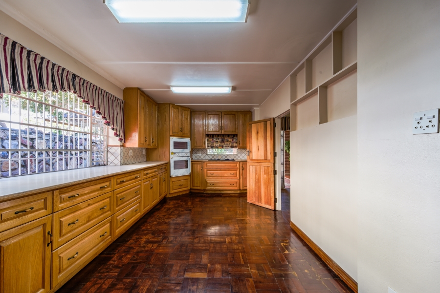 5 Bedroom Property for Sale in Muckleneuk Gauteng