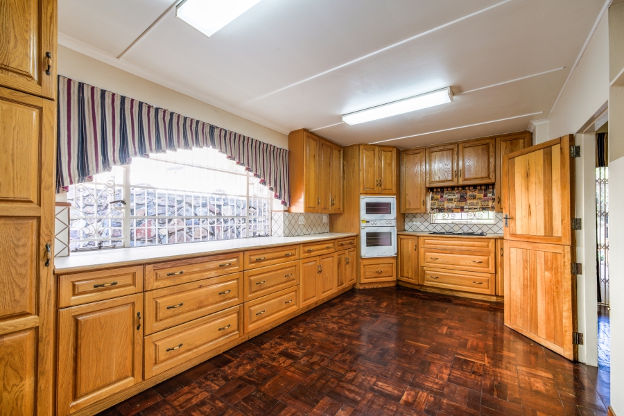 5 Bedroom Property for Sale in Muckleneuk Gauteng