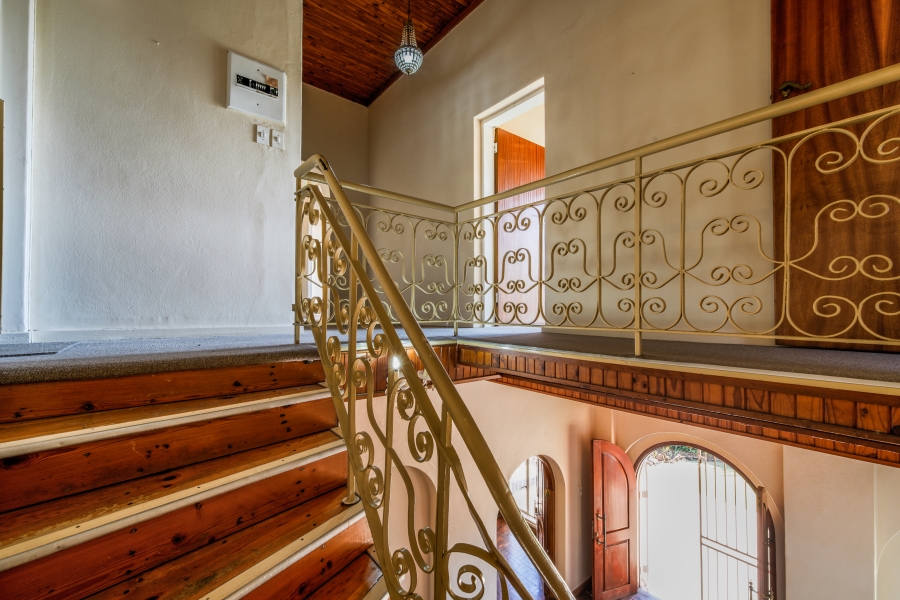 5 Bedroom Property for Sale in Muckleneuk Gauteng