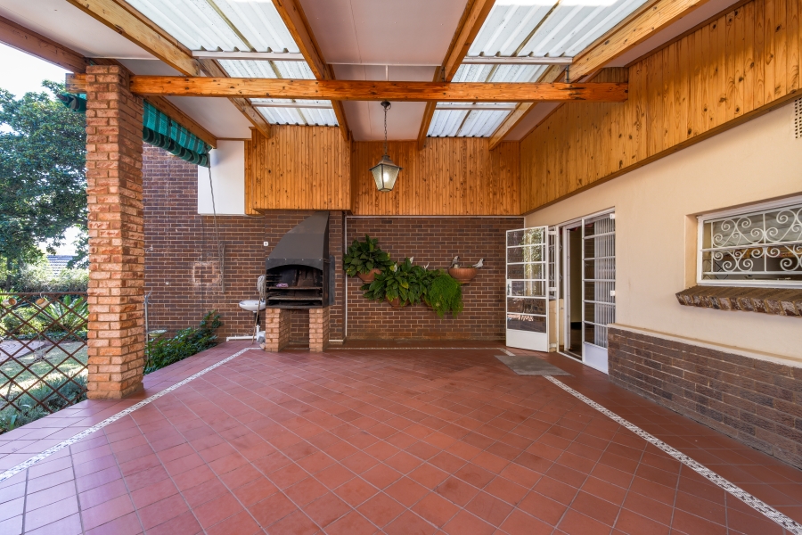 5 Bedroom Property for Sale in Muckleneuk Gauteng