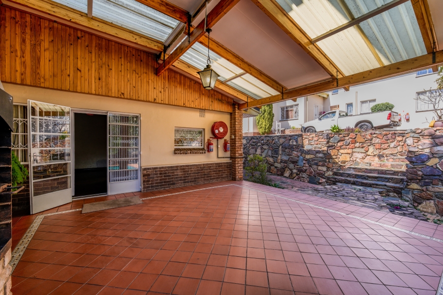 5 Bedroom Property for Sale in Muckleneuk Gauteng