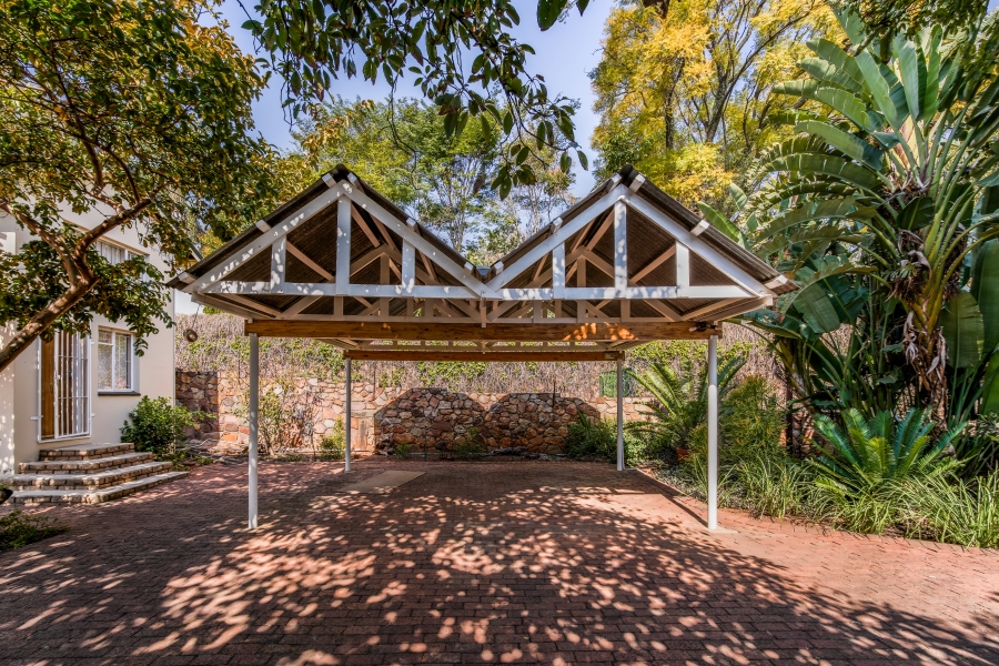 5 Bedroom Property for Sale in Muckleneuk Gauteng
