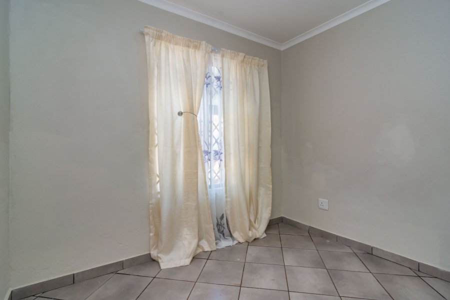 3 Bedroom Property for Sale in Wilfordon Gauteng