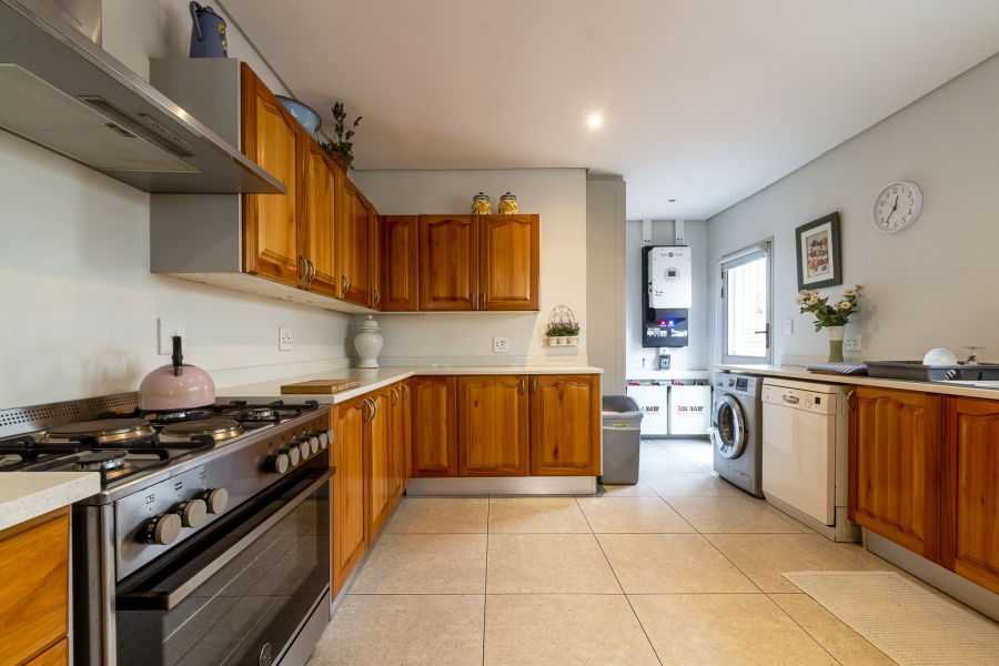 3 Bedroom Property for Sale in Groenkloof Gauteng