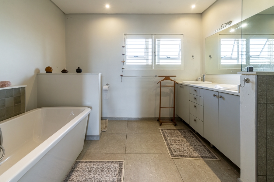 3 Bedroom Property for Sale in Groenkloof Gauteng