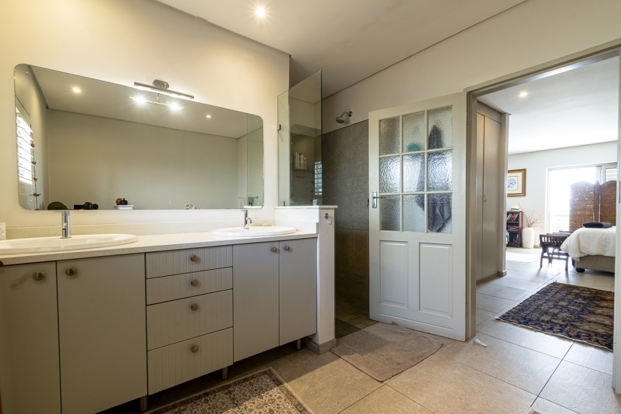 3 Bedroom Property for Sale in Groenkloof Gauteng
