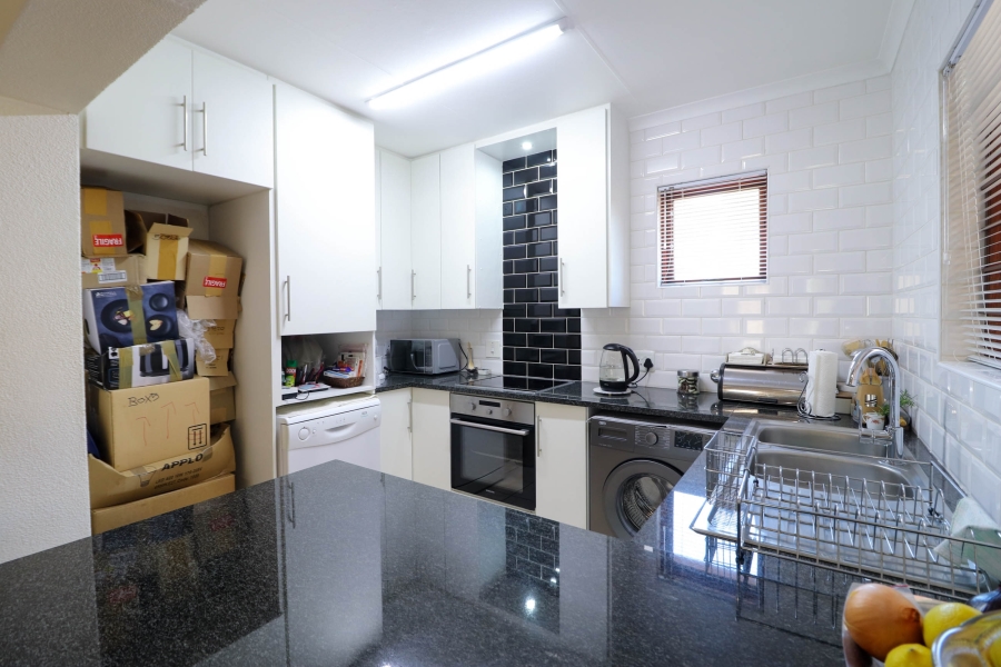 To Let 2 Bedroom Property for Rent in Dowerglen Ext 4 Gauteng
