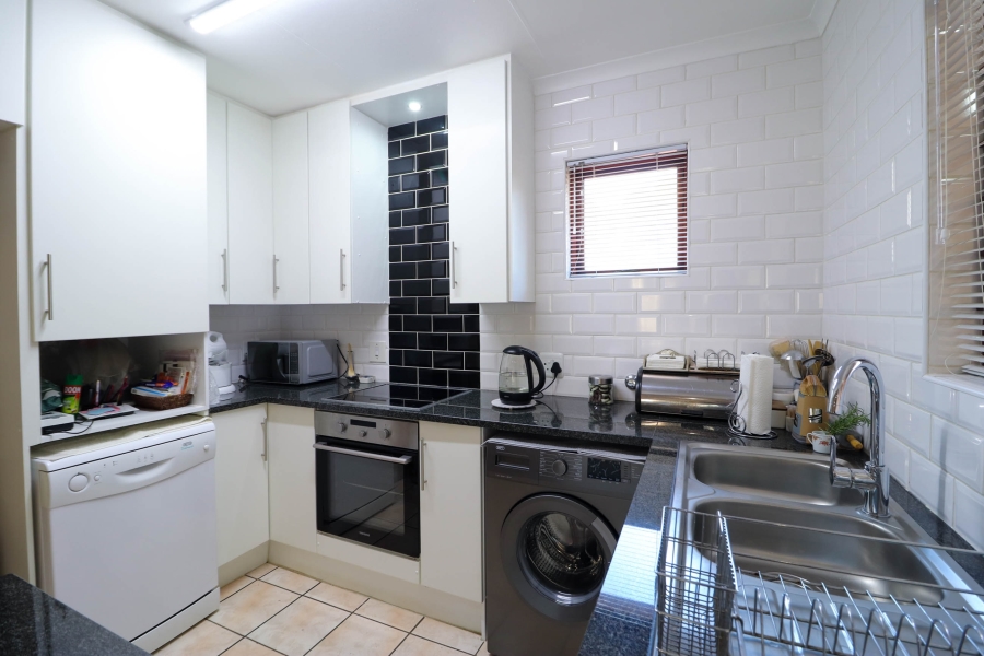 To Let 2 Bedroom Property for Rent in Dowerglen Ext 4 Gauteng